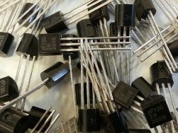 Биполярные транзисторы: схемы, режимы, моделирование