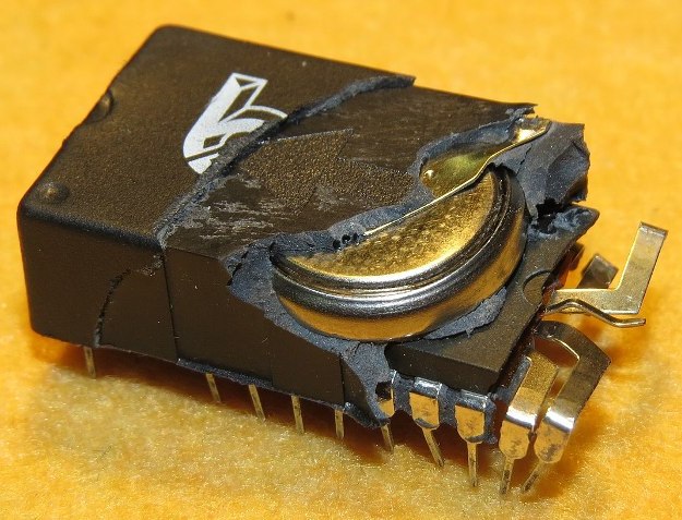 Микросхема RTC со встроенным аккумулятором