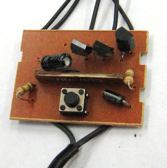 Внешний вид контроллера гирлянды с тремя тиристорами