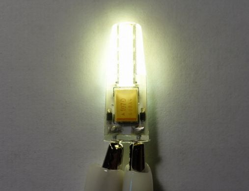 Свет от некачественной светодиодной лампы