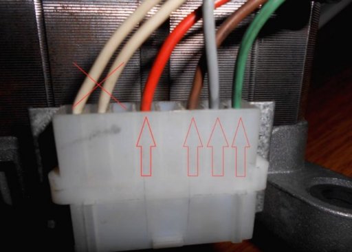 Для подключения электродвигателя к электричсекой сети нам потребуется четыре провода