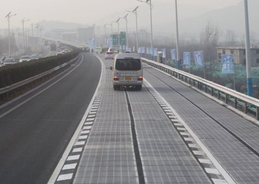 Крупнейшая в мире солнечная автомагистраль в Китае