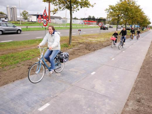 Солнечная велодорожка в Нидерландах