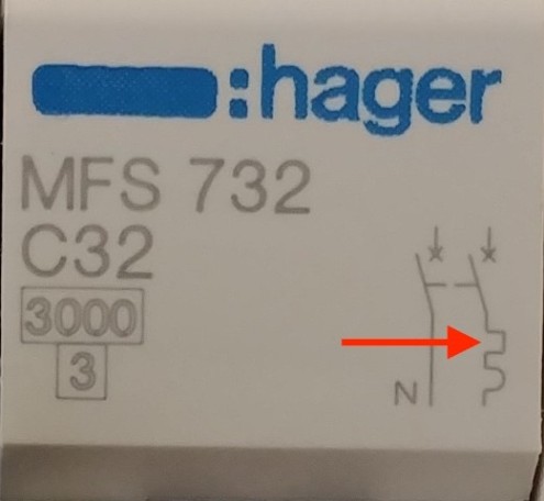 Обозначение теплового расцепителя на корпусе выключателя Hager