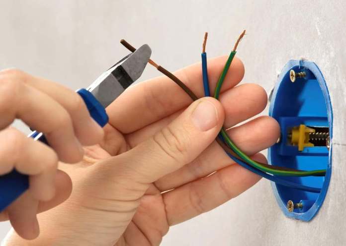 Соединение проводов, создание электрического контакта